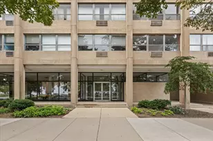 5530 S South Shore Dr, Chicago, IL 60637 - Photo 3