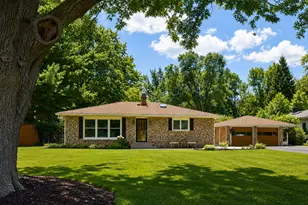 10N949 Hawthorne Street N, Elgin, IL 60123 - Photo 17