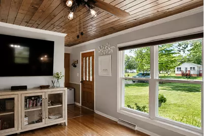 [Address not provided], Elgin, IL 60123 - Photo 9