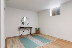 2146 N Lawndale Ave, Chicago, IL 60647 - Photo 17
