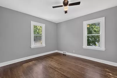 529 E Park Boulevard, Villa Park, IL 60181 - Photo 15