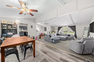 216 Linder Ln, Rochelle, IL 61068 - Photo 3