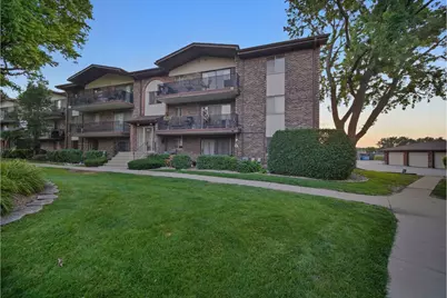 13911 James Drive #1011, Crestwood, IL 60418 - Photo 3