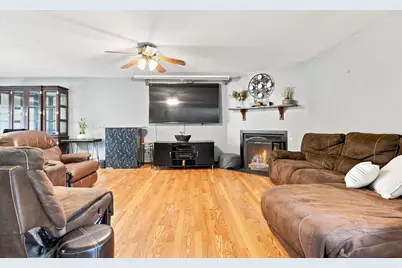 729 Surrey Drive, Streamwood, IL 60107 - Photo 7