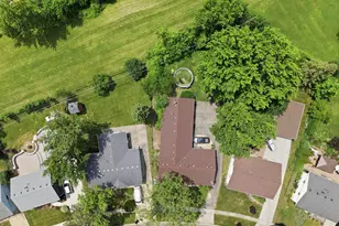 729 Surrey Dr, Streamwood, IL 60107 - Photo 31