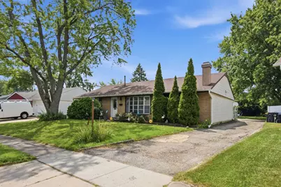 729 Surrey Drive, Streamwood, IL 60107 - Photo 3