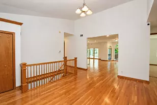 75 Miller Rd, Hawthorn Woods, IL 60047 - Photo 11