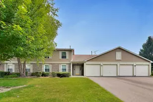 310 Crestview Dr, Wauconda, IL 60084 - Photo 1
