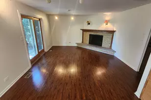 808 S Cedarcrest Dr, Schaumburg, IL 60193 - Photo 5