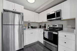 1122 N Clark St, Chicago, IL 60610 - Photo 5