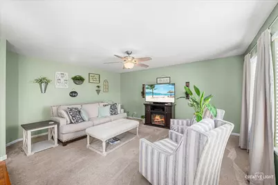 712 Christopher Street, Plano, IL 60545 - Photo 9