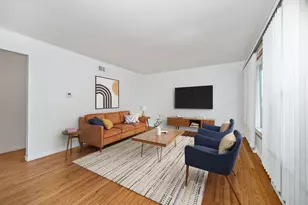 196 Craig Dr, Chicago Heights, IL 60411 - Photo 3