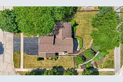 3995 Springlake Court, Lake in the Hills, IL 60156 - Photo 37