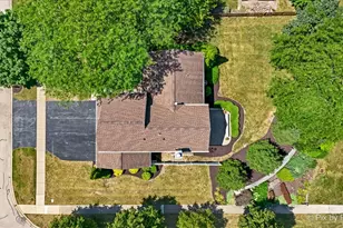3995 Springlake Ct, Lake in the Hills, IL 60156 - Photo 37