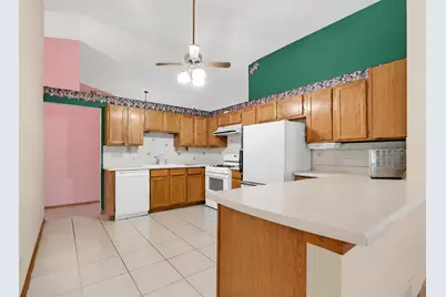110 Port Cove, Carpentersville, IL 60110 - Photo 9