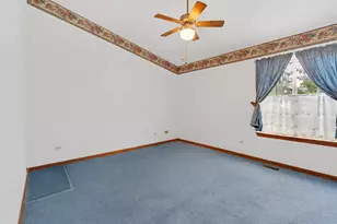 110 Port Cove, Carpentersville, IL 60110 - Photo 7