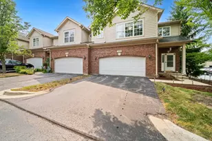 356 N W Pointe Dr, Vernon Hills, IL 60061 - Photo 1