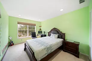 356 N W Pointe Dr, Vernon Hills, IL 60061 - Photo 11