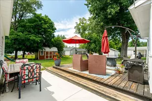 111 Loren St, Washington, IL 61571 - Photo 35