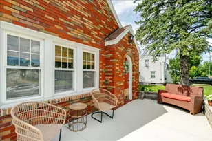 111 Loren St, Washington, IL 61571 - Photo 3