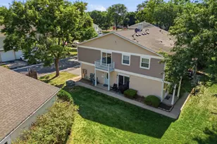 1323 Braver Ct, Wheeling, IL 60090 - Photo 1