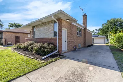 930 E 161st Place, South Holland, IL 60473 - Photo 3