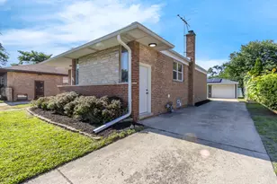 930 E 161st Pl, South Holland, IL 60473 - Photo 3