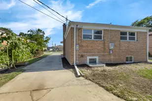 930 E 161st Pl, South Holland, IL 60473 - Photo 27