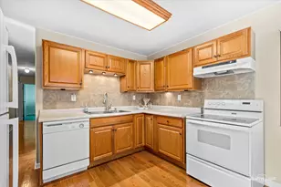 301 N Ben St, Plano, IL 60545 - Photo 5