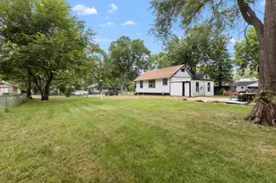 2738 Marshall St, Rockford, IL 61109 - Photo 15