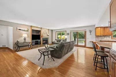 221 S Dawn Marie Drive, Round Lake, IL 60073 - Photo 5