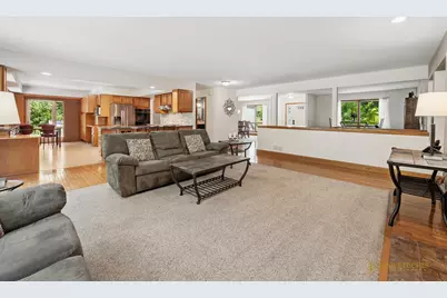 221 S Dawn Marie Drive, Round Lake, IL 60073 - Photo 7
