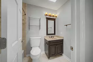 727 S Ashland Ave, Chicago, IL 60607 - Photo 19