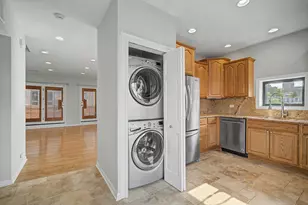 727 S Ashland Ave, Chicago, IL 60607 - Photo 9