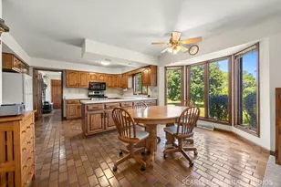 36 Crofton Ct, Oswego, IL 60543 - Photo 5
