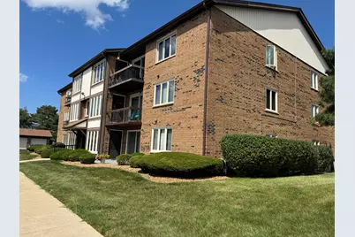 4924 Circle Court #404, Crestwood, IL 60418 - Photo 1