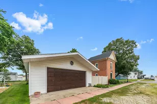 204 W Main St, Martinton, IL 60951 - Photo 17
