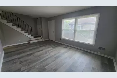 1688 Queensbury Circle #0, Hoffman Estates, IL 60169 - Photo 9