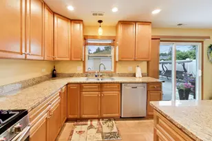 519 Kenyon Ave, Romeoville, IL 60446 - Photo 5