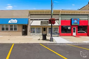 159 W Station St, Saint Anne, IL 60964 - Photo 1