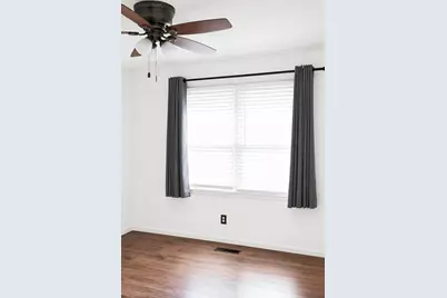 2221 Gettysburg Drive, Aurora, IL 60506 - Photo 7