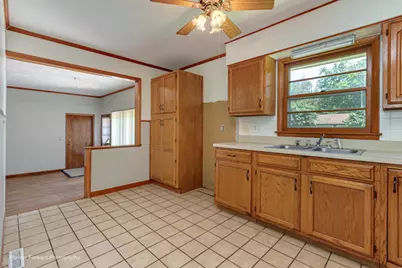 7S151 N Eola Road, Aurora, IL 60502 - Photo 11