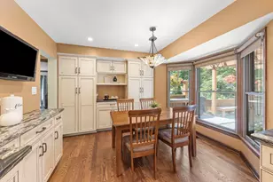 27W118 Cove Ln, Warrenville, IL 60555 - Photo 13