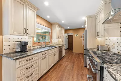 27W118 Cove Lane, Warrenville, IL 60555 - Photo 15