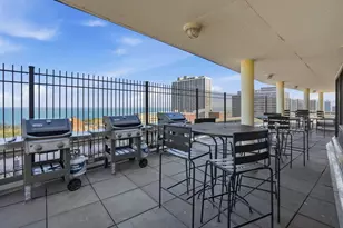 2930 N Sheridan Rd, Chicago, IL 60657 - Photo 19