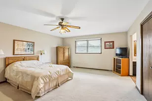 12123 Lake View Dr, Orland Park, IL 60467 - Photo 25