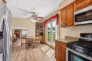 12123 Lake View Dr, Orland Park, IL 60467 - Photo 19