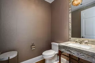 451 E Grand Ave, Chicago, IL 60611 - Photo 17