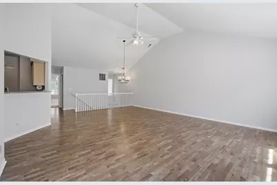 1911 N Silver Lake Road, Arlington Heights, IL 60004 - Photo 11