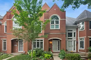 4265 W Thorndale Ave, Chicago, IL 60646 - Photo 1